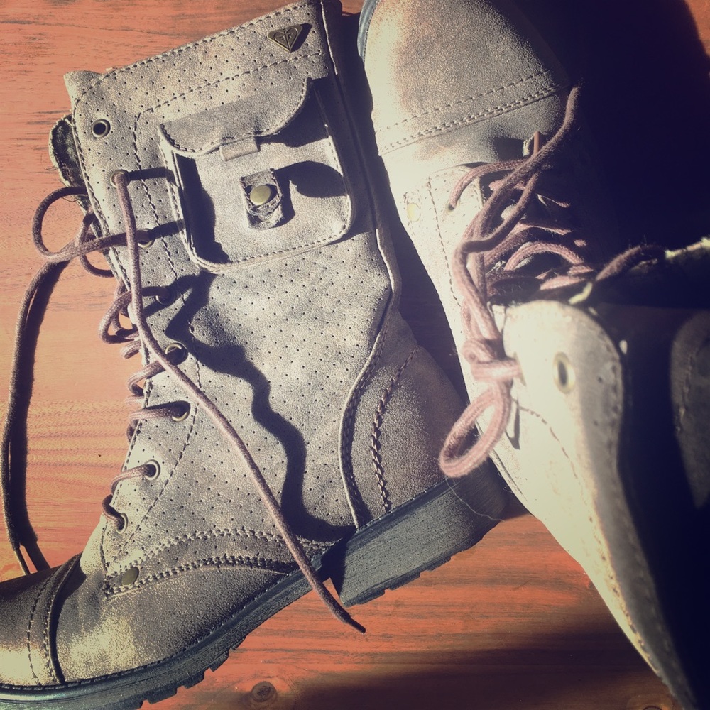 Roxy combat boots
